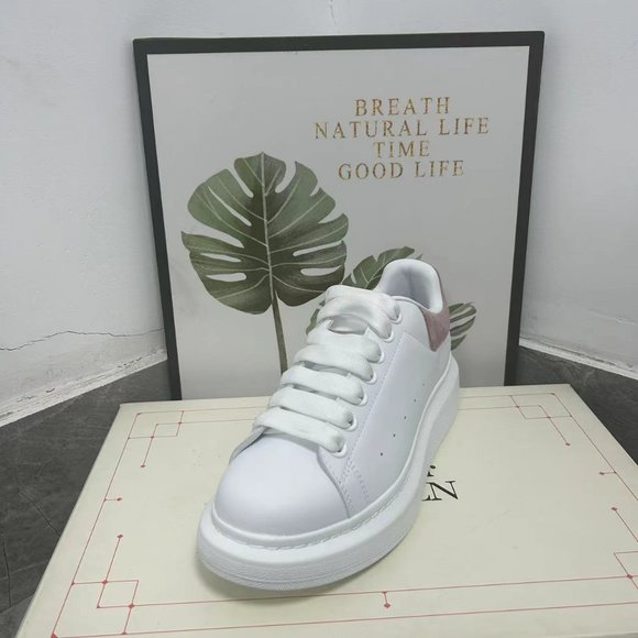 💕Alexander McQueen sneakers for women - Picture 3 of 5